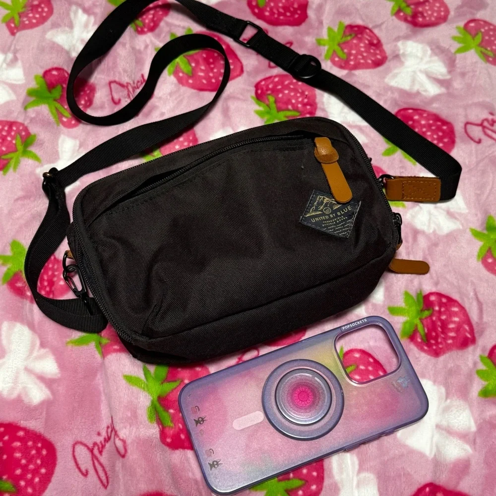 United By Blue Black Crossbody Bag Used Good Condition Zipper Storage - Picture 10 of 10